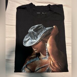🐝✨🐝 Beyoncé Reniassance Tour Tee-Shirt Size Large